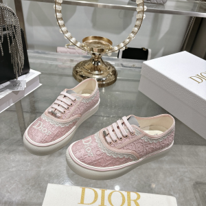 Dior Saltwind Sneakers Shoes Pink Dior Oblique Embroidered Cotton and White Lace Dior Saltwind Sneakers Shoes Pink Dior Oblique Embroidered Cotton and White Lace