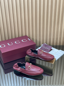 Gucci Jordaan Horsebit Embellished Logo Red Calfskin Leather Loafers Shoes Gucci Jordaan Horsebit Embellished Logo Red Calfskin Leather Loafers Shoes
