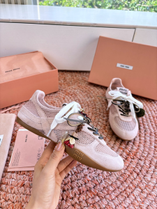 Miu Miu New Balance 530 SL Pink Suede Leather and Mesh Sneakers Shoes Miu Miu New Balance 530 SL Pink Suede Leather and Mesh Sneakers Shoes