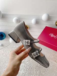 Roger Vivier Mini Tres Vivier Strass Buckle Babies Pumps Gray Metallic Shoes 30MM Roger Vivier Mini Tres Vivier Strass Buckle Babies Pumps Gray Metallic Shoes 30MM