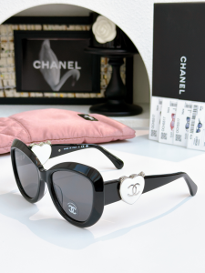 Chanel CC Heart Square Luxury Eyewear Sunglasses CH5517 Blue Black Chanel CC Heart Square Luxury Eyewear Sunglasses CH5517 Blue Black