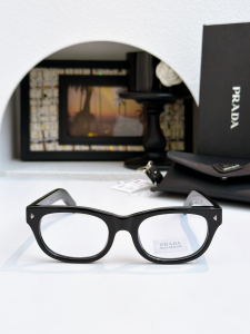 Prada Bottle Lenses Luxury Eyewear Sunglasses SPRC09 Black Prada Bottle Lenses Luxury Eyewear Sunglasses SPRC09 Black