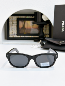 Prada Bottle Lenses Luxury Eyewear Sunglasses SPRC09 Black Prada Bottle Lenses Luxury Eyewear Sunglasses SPRC09 Black