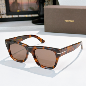 Tom Ford Caine Square Luxury Eyewear Sunglasses FT1304 Beige Brown Tom Ford Caine Square Luxury Eyewear Sunglasses FT1304 Beige Brown