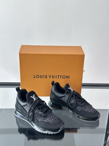 Louis Vuitton VNR Black Gray Knit Fabric Lace Up Mens Sneakers Shoes Louis Vuitton VNR Black Gray Knit Fabric Lace Up Mens Sneakers Shoes