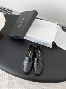 Chanel CC Logo Black Calfskin Leather Flat Loafers Shoes Chanel CC Logo Black Calfskin Leather Flat Loafers Shoes