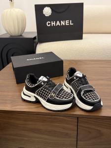 Chanel CC Logo Black Leather and Tweed Sneakers Shoes Chanel CC Logo Black Leather and Tweed Sneakers Shoes