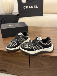 Chanel CC Logo Black Leather and Tweed Sneakers Shoes Chanel CC Logo Black Leather and Tweed Sneakers Shoes