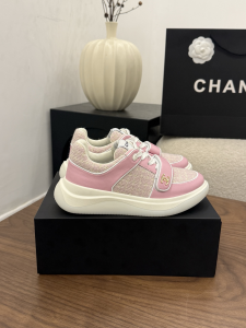 Chanel CC Logo Pink Leather and Tweed Sneakers Shoes Chanel CC Logo Pink Leather and Tweed Sneakers Shoes