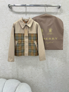 Burberry Hawkley Check Panel Cotton Gabardine Jacket Sand Beige Burberry Hawkley Check Panel Cotton Gabardine Jacket Sand Beige