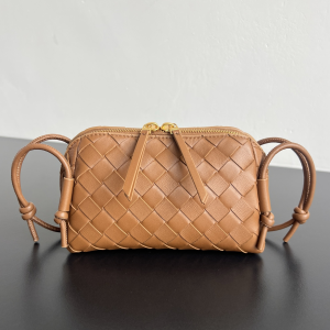 Bottega Veneta Zip Leather Pouch Shoulder Bag Brown Bottega Veneta Zip Leather Pouch Shoulder Bag Brown