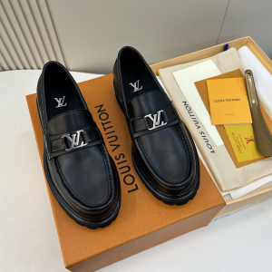 Louis Vuitton LV Major Loafers Shoes Black Shiny Calf Leather Louis Vuitton LV Major Loafers Shoes Black Shiny Calf Leather