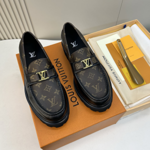 Louis Vuitton LV Major Loafers Shoes Brown Monogram Canvas Louis Vuitton LV Major Loafers Shoes Brown Monogram Canvas