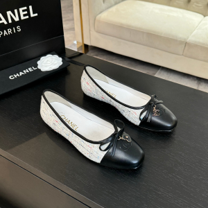 Chanel CC Heart Bowknot White Tweed Ballet Flats Chanel CC Heart Bowknot White Tweed Ballet Flats