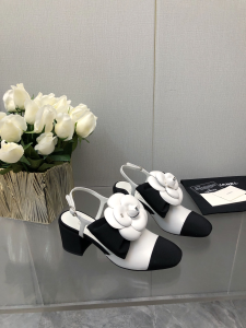 Chanel Crumpled Shiny Fabric Grosgrain Cap Toe Camellia Bow Slingback Pumps White Chanel Crumpled Shiny Fabric Grosgrain Cap Toe Camellia Bow Slingback Pumps White