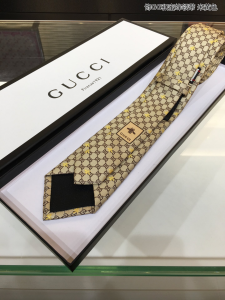 Gucci Interlocking GG Bees Silk Tie 
