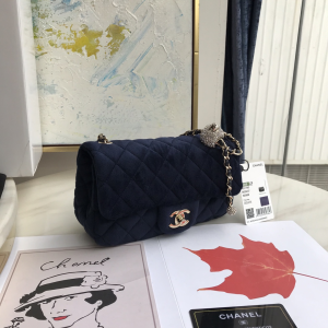 Luxury Womens Handbags Chanel Mini Velvet Flap Bag 20x13x7CM A118PP750 AA138863