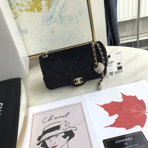 Luxury Womens Handbags Chanel Mini Velvet Flap Bag 20x13x7CM A118PP750 AA138865