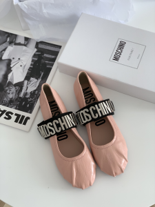 Moschino Pink Maxi Lettering Logo Ballerina Flat Moschino Pink Maxi Lettering Logo Ballerina Flat