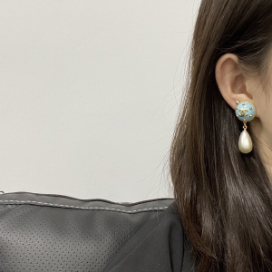 Luxury Womens Jewelry Chanel CC Pearl Pendant Earrings A152PP120 AA145482