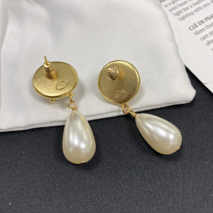 Luxury Womens Jewelry Chanel CC Pearl Pendant Earrings A152PP120 AA145482