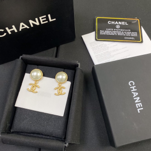 Luxury Womens Jewelry Chanel Gold CC Logo Earrings A152PP120 AA145481