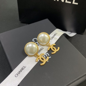 Luxury Womens Jewelry Chanel Gold CC Logo Earrings A152PP120 AA145481