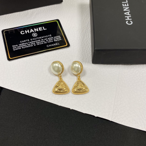 Luxury Womens Jewelry Chanel Gold CC Tringle Earrings A152PP120 AA145486
