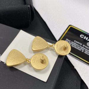 Luxury Womens Jewelry Chanel Gold CC Tringle Earrings A152PP120 AA145486