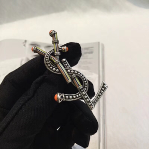 Luxury Womens Jewelry Saint Laurent YSL Logo Brooch A152PP120 AA145500