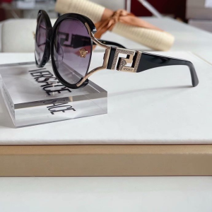 Versace Luxury Fashion Sunglasses VE5175 