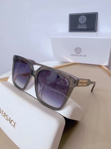 Versace Luxury Fashion Sunglasses VS4443 