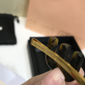 Luxury Womens Jewelry Miu Miu Plexiglas Crystal Hair Clip A152PP110 AA146110