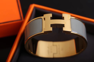Luxury Womens Jewelry Hermes Clic Clac H Wide Bracelet Grey A205PP240 AA146903