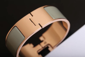 Luxury Womens Jewelry Hermes Clic Clac H Wide Bracelet Grey A205PP240 AA146903