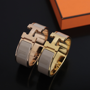 Luxury Womens Jewelry Hermes Clic Clac H Wide Bracelet Grey A205PP240 AA146905