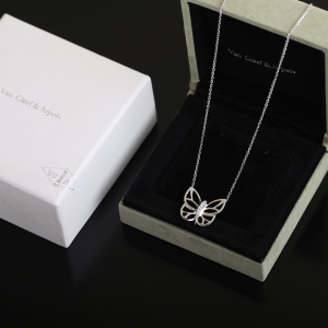 Luxury Womens Jewelry Van Cleef Arpels Butterfly Pendant Necklace A205PP280 AA146882