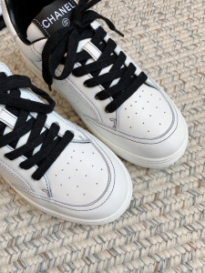 Luxury Womens Shoes Chanel Lace Up White Calfskin Sneaker 35 To 40 A136PP460 AA147130