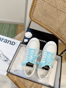Luxury Womens Shoes Chanel Lace Up White Calfskin Sneaker 35 To 40 A136PP460 AA147132