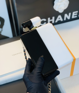 Luxury Womens Handbags Chanel No5 Perfume Bottle Clutch 16x13x5CM A118PP1500 AA147222