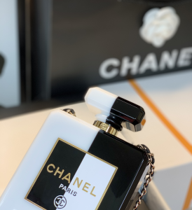 Luxury Womens Handbags Chanel No5 Perfume Bottle Clutch 16x13x5CM A118PP1500 AA147222