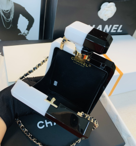 Luxury Womens Handbags Chanel No5 Perfume Bottle Clutch 16x13x5CM A118PP1500 AA147222