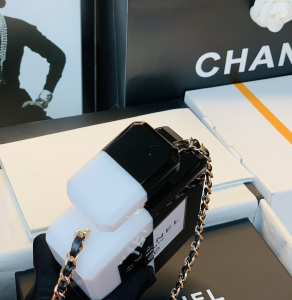 Luxury Womens Handbags Chanel No5 Perfume Bottle Clutch 16x13x5CM A118PP1500 AA147222