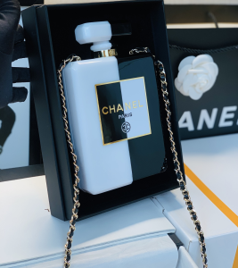 Luxury Womens Handbags Chanel No5 Perfume Bottle Clutch 16x13x5CM A118PP1500 AA147222