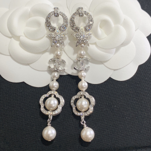 Luxury Womens Jewelry Chanel Crystals Star CC Pearls Earrings A52PP130 AA147190