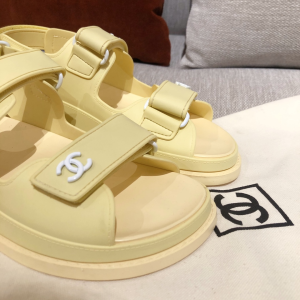 Luxury Womens Shoes Chanel Classic CC Logo Sandal Yellow 35 To 40 A136PP320 AA147229