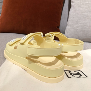 Luxury Womens Shoes Chanel Classic CC Logo Sandal Yellow 35 To 40 A136PP320 AA147229