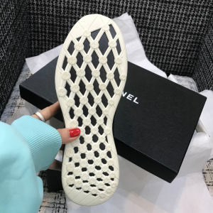 Luxury Womens Shoes Chanel Black CC Logo Lace Up Sneakers 35 To 42 A136PP420 AA147336