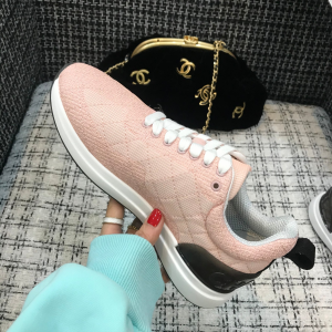 Luxury Womens Shoes Chanel Pink CC Logo Lace Up Sneakers 35 To 42 A136PP420 AA147337