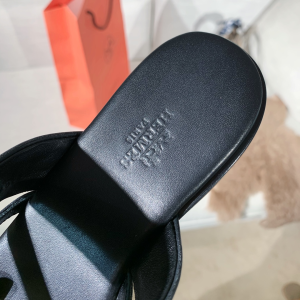Luxury Womens Shoes Hermes Claire Sandal in Black Calfskin 35 To 40 A151PP390 AA147523